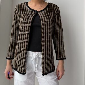 Jones New York Black and Gold Knit Cardigan - Small
